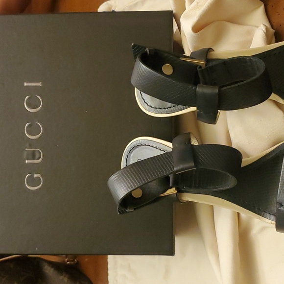 Gucci Leather Sandals - Picture 12 of 12